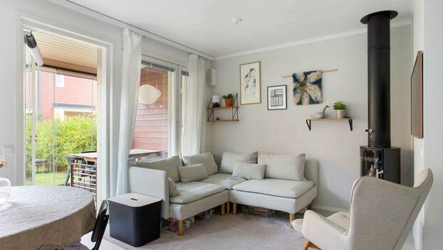 Neitoperhosentie 9, Honkasuo, Helsinki