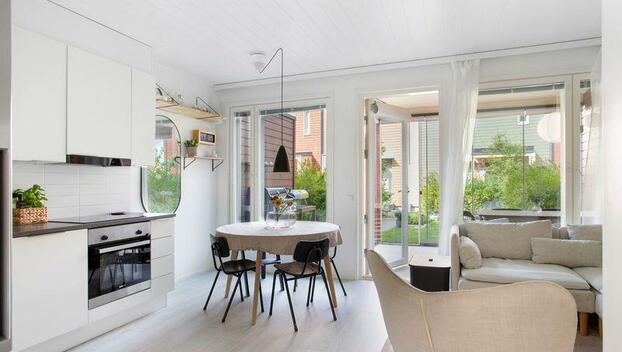 Neitoperhosentie 9, Honkasuo, Helsinki