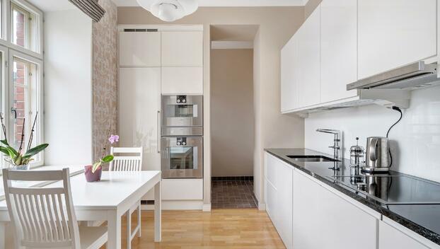 Puolipäivänkatu 4, Katajanokka, Helsinki