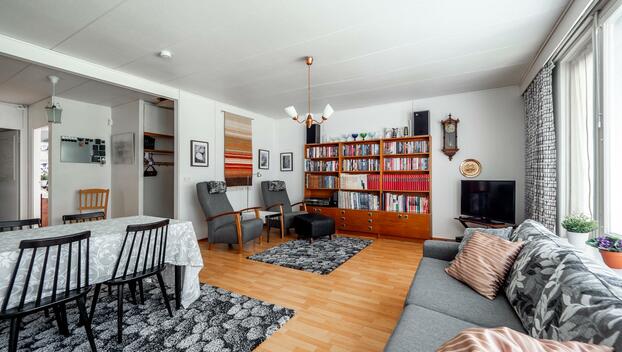 Emäpuuntie 74, Mustasuo, Oulu