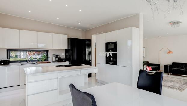 Osuuskunnantie 46, Länsi-Pakila, Helsinki