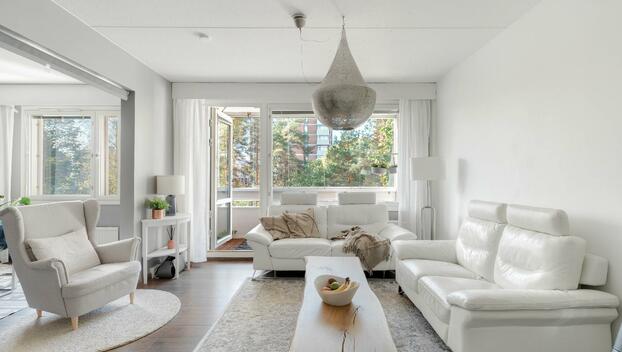 Täysikuu 10 B, Olari, Espoo