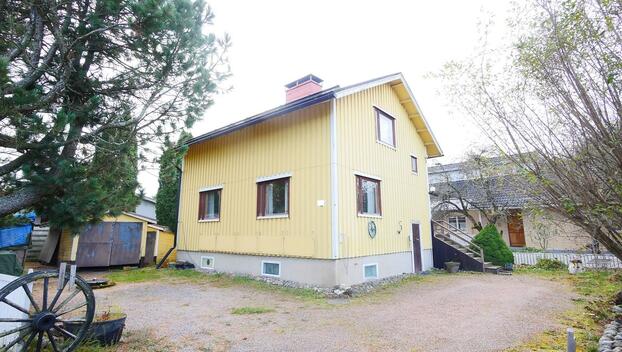 Karhusuontie 64, Tapaninvainio, Helsinki