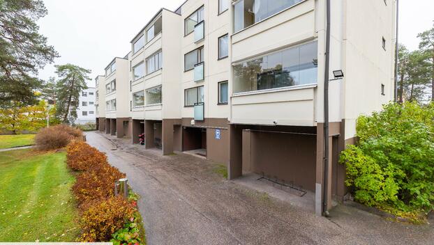 Loitsutie 10, Karhuvuori, Kotka