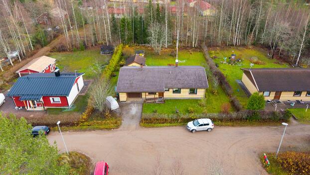 Peltotie 8, Uurainen, Uurainen