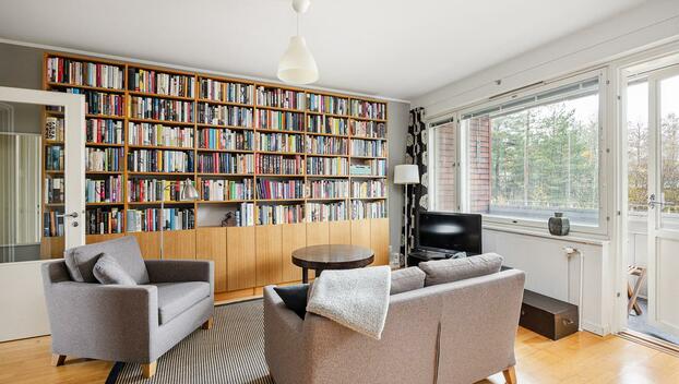 Angervotie 12, Etelä-Haaga, Helsinki