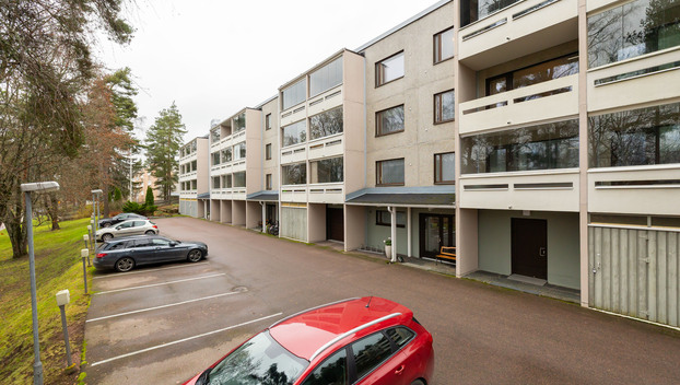 Taatonkatu 3, Hovila, Kotka