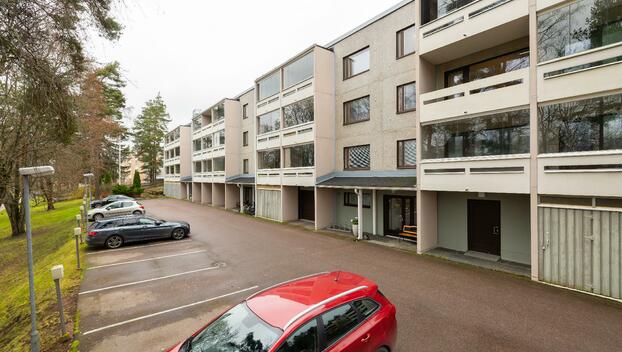 Taatonkatu 3, Hovila, Kotka