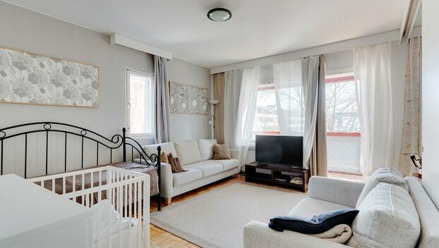 Eskolantie 8-10, Pukinmäki, Helsinki