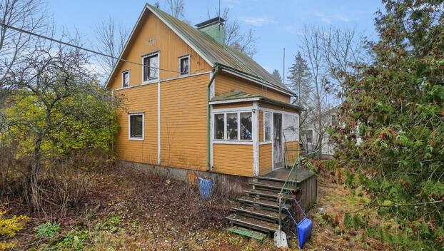 Muuntajankatu 13, Patastenmäki, Riihimäki