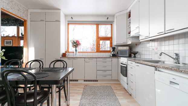 Taksvärkkitie 3, Rättäli, Muurame