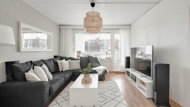 Laajavuorenkuja 3, Martinlaakso, Vantaa