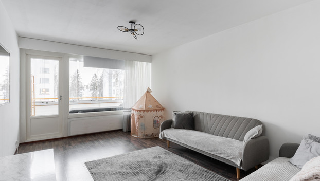 Raiviosuonmäki 4, Martinlaakso, Vantaa