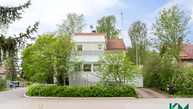 Perintökaarentie 2, Torpparinmäki, Helsinki