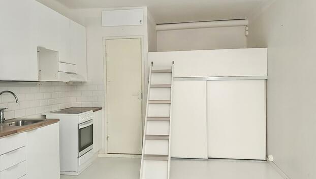 Pietarinkatu 1, Ullanlinna, Helsinki