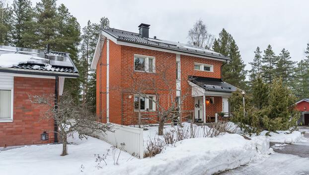 Sinikellonkuja 8, Huhtinen, Porvoo