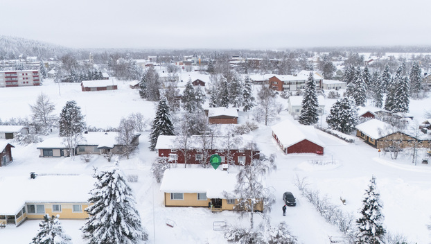 Lypsytie 12, Pello, Pello