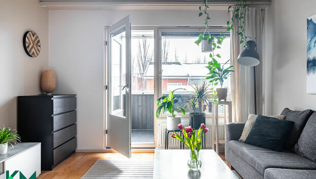 Lautamiehenkatu 8, Asemantausta, Lahti