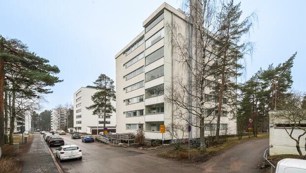 Luuvaniementie 12, Niemenmäki, Helsinki