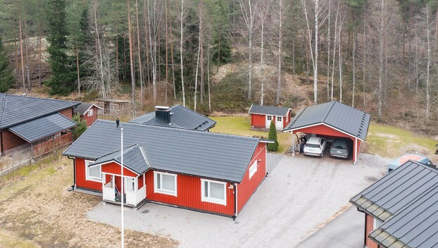 Pronssitie 7, Linnamäki, Nousiainen