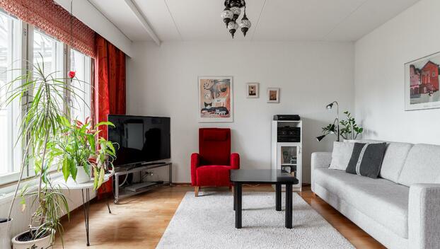 Lauhatie 1, Viertola, Vantaa