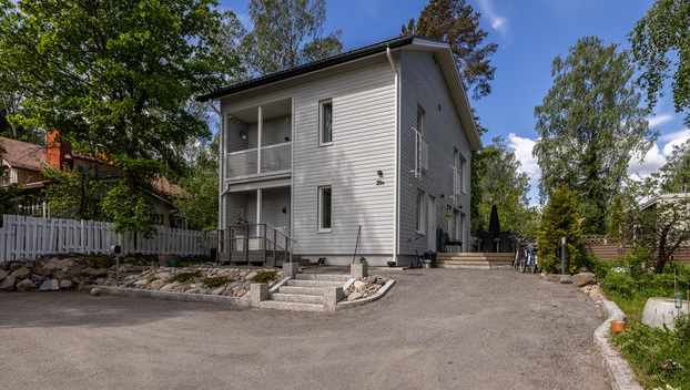 Kiviportintie 26, Vartiokylä, Helsinki
