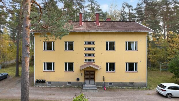 Rajavartiostonkatu 8, Keskusta, Lohja