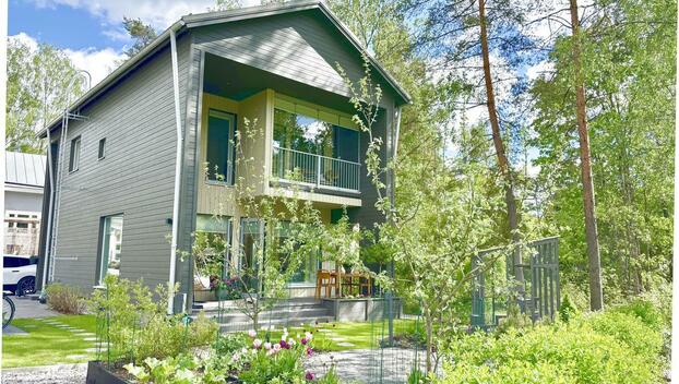 Hakunintie 16, Kaarela, Helsinki
