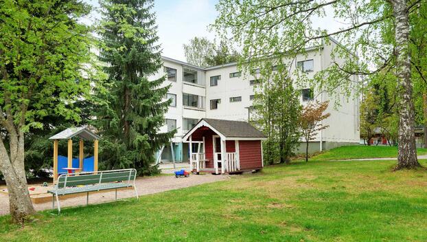 Vanamontie 4, Simonmetsä, Vantaa