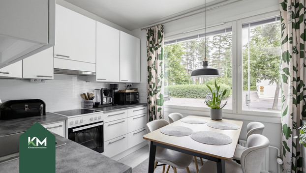 Tuulikinkatu 5, Hovila, Kotka