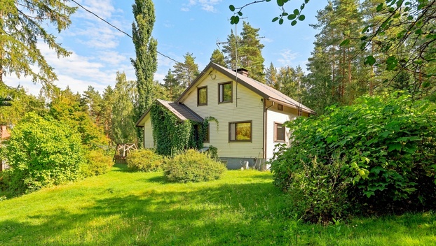 Rantinsuonpolku 4, Karhula, Kouvola