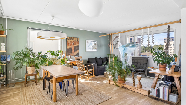 Kustinpolku 10, Postipuisto, Helsinki
