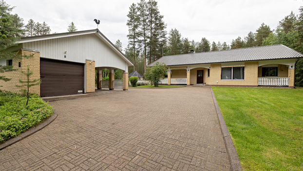 Kankaalantie 8, Kello, Oulu