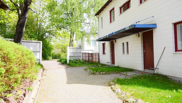 Liuskekuja 8, Pihlajamäki, Helsinki