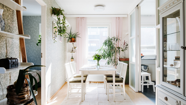 Karhusuontie 8, Pukinmäki, Helsinki