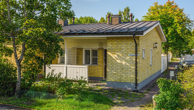 Huhtatie 6, Ylä-Malmi, Helsinki