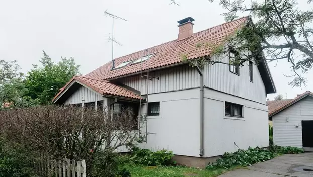 Ukkotuomarinkuja 3, Torpparinmäki, Helsinki