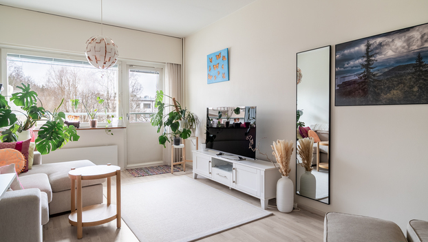 Klaavuntie 5, Puotila, Helsinki