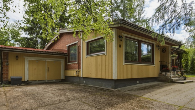 Suurmuuntajantie 8, Koria, Kouvola