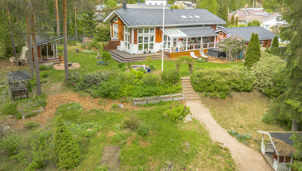 Puolukkatie 12, Tanssikallio, Hyvinkää