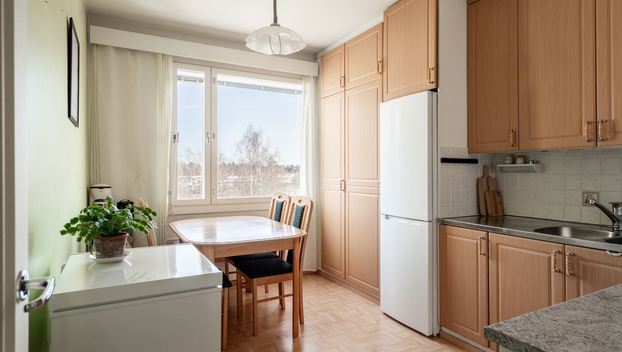 Simonkyläntie 11, Ristipuro, Vantaa