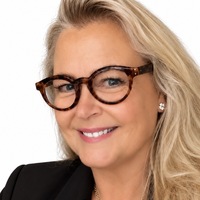 yrittäjä, tj, kiinteistönvälittäjä, LKV, LVV Maarit Pietarila