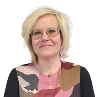 myyntineuvottelija, sisustussuunnittelija Ulla Huttunen