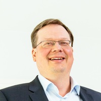 Laillistettu kiinteistönvälittäjä, LKV, Kat Teemu Oukari