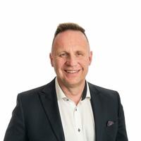 Yrittäjä, LKV, rak.ins., Rakennusinsinööri, LKV laillistettu kiinteistönvälittäjä Timo Lampi