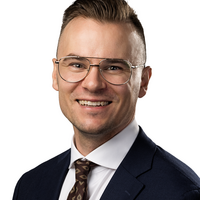 Yrittäjä, kiinteistönvälittäjä KTM, LKV, LVV, LKV, LVV, KTM Jukka-Matti Roth