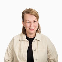 laillistettu kiinteistönvälittäjä, LKV, maanmittaustekniikan insinööri (AMK) Johanna Kumpulainen