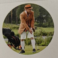 Yrittäjä, LKV, YKV, AKA (a), YKV = ylempi kiinteistönvälitysalan koulutus ja tutkinto , AKA (a) = auktorisoitu kiinteistöarvioija, LKV = laillistetun kiinteistövälittäjän tutkinto (v.1987), mIS = markkinointi-instituutin isännöitsijätutkinto Aaro Tanskanen