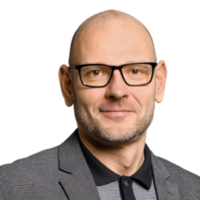 Yrittäjä, LKV, LVV, kaupanvahvistaja, MBA, Kiinteistönvälittäjä, LKV, LVV, MBA Taneli Kokkila
