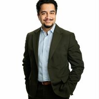 Myyntineuvottelija Ari Mahmoudian